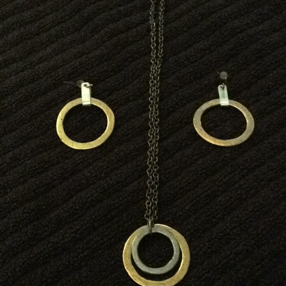 Julio necklace an$ earring set